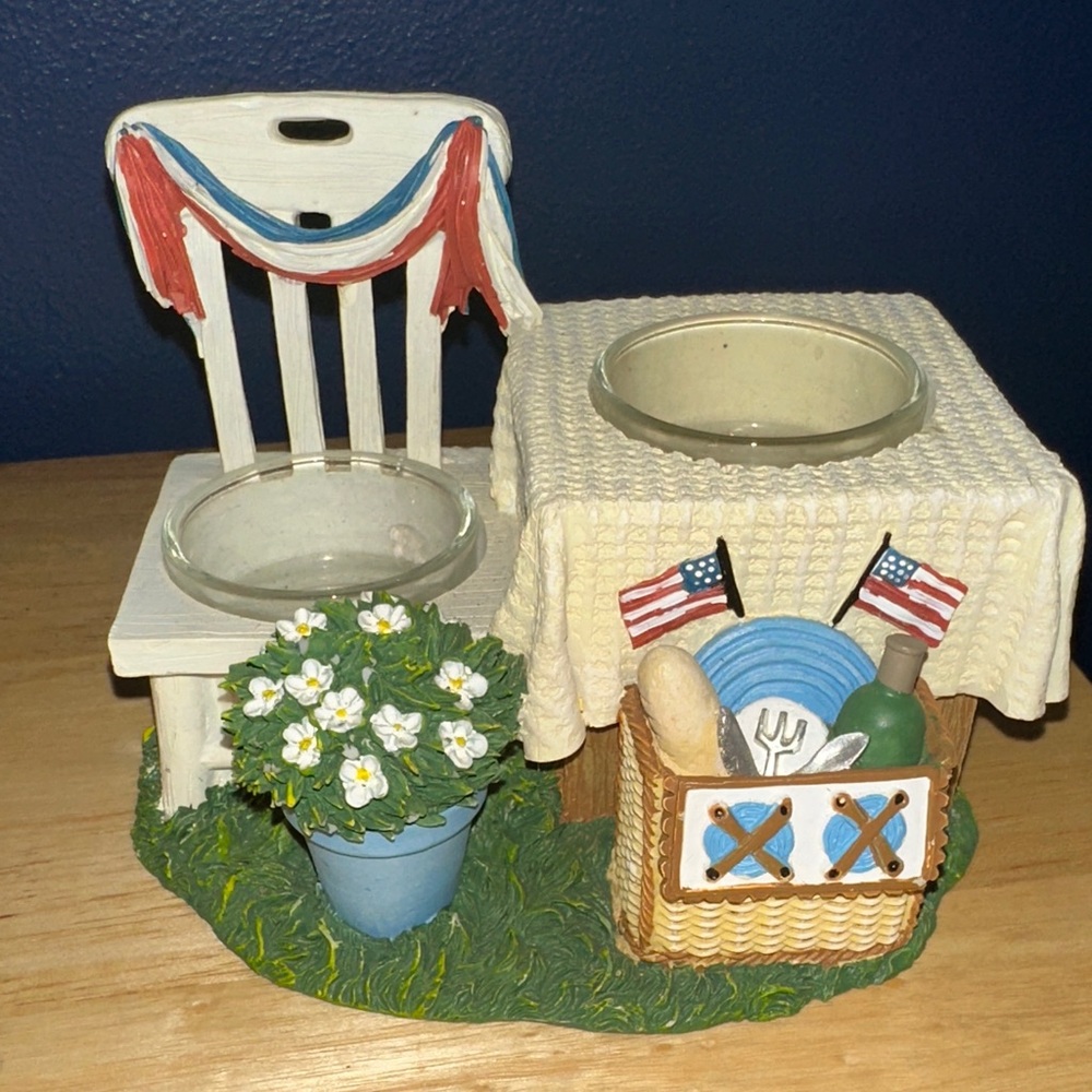 Patriotic Chair and Picnic Basket Candle Holder